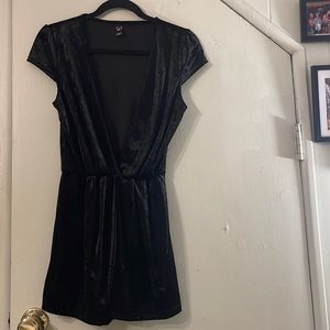 Cap sleeve crushed velvet deep v black romper